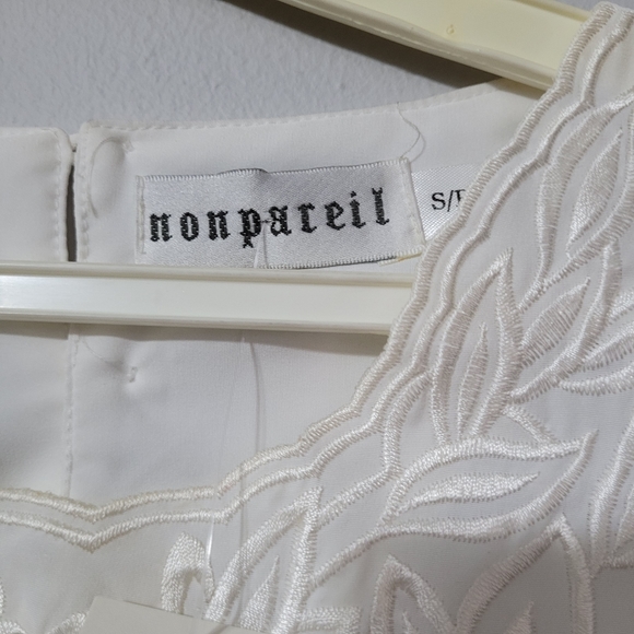 Vintage crepe short sleeve sheer blouse with open lace embroidery, ivory, small - Picture 4 of 9